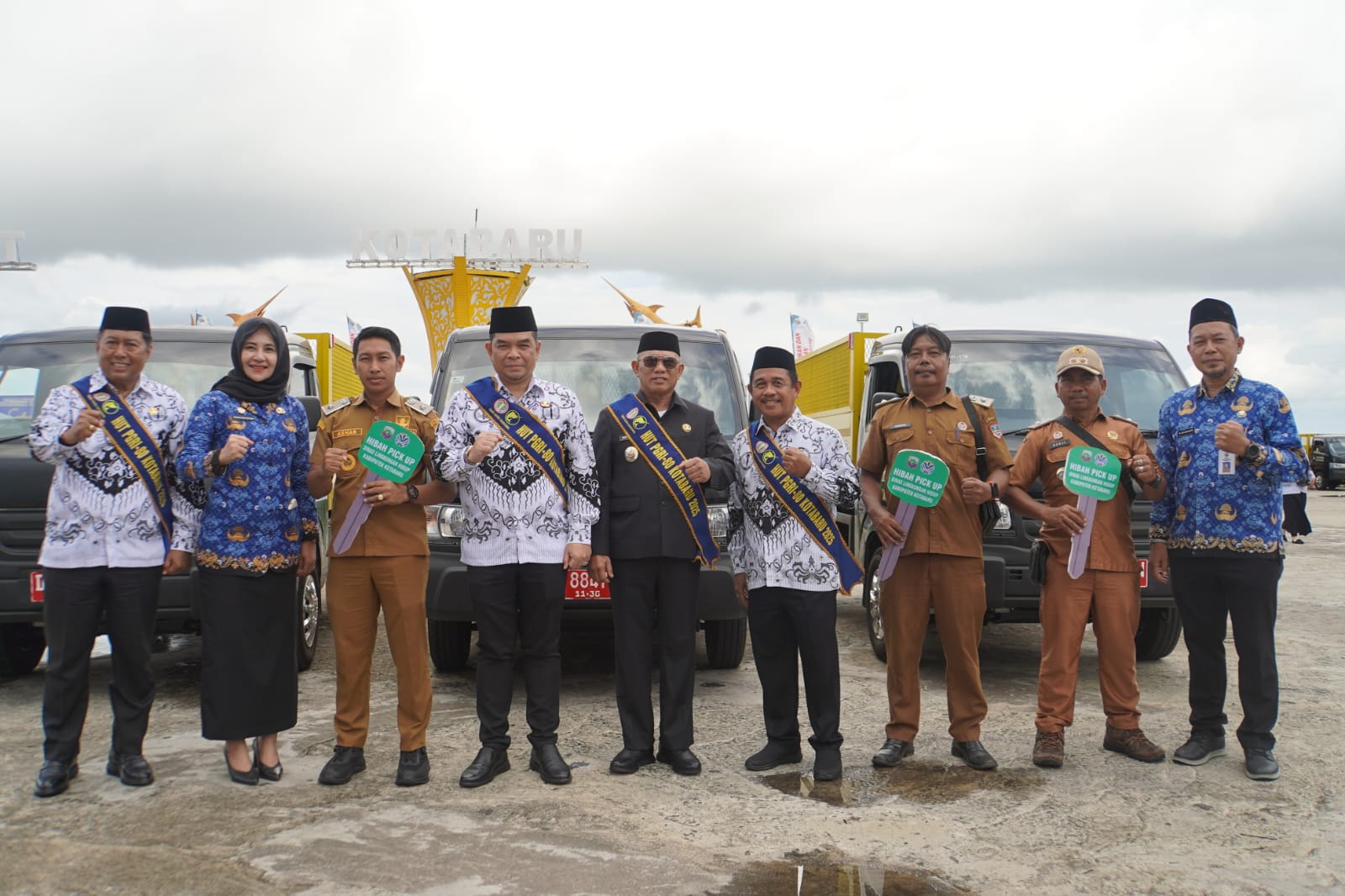 ⁠Peringatan HUT PGRI ke-80 dan HGN 2025 Berlangsung Khidmat di Siring Laut